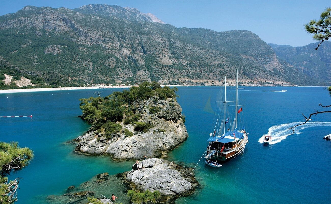 Cabin Charter Cruises in Turkey